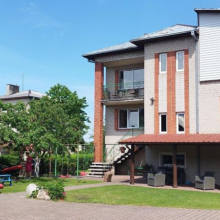 Spacious & Cozy Apartment With Forest View Zapyskis Экстерьер фото