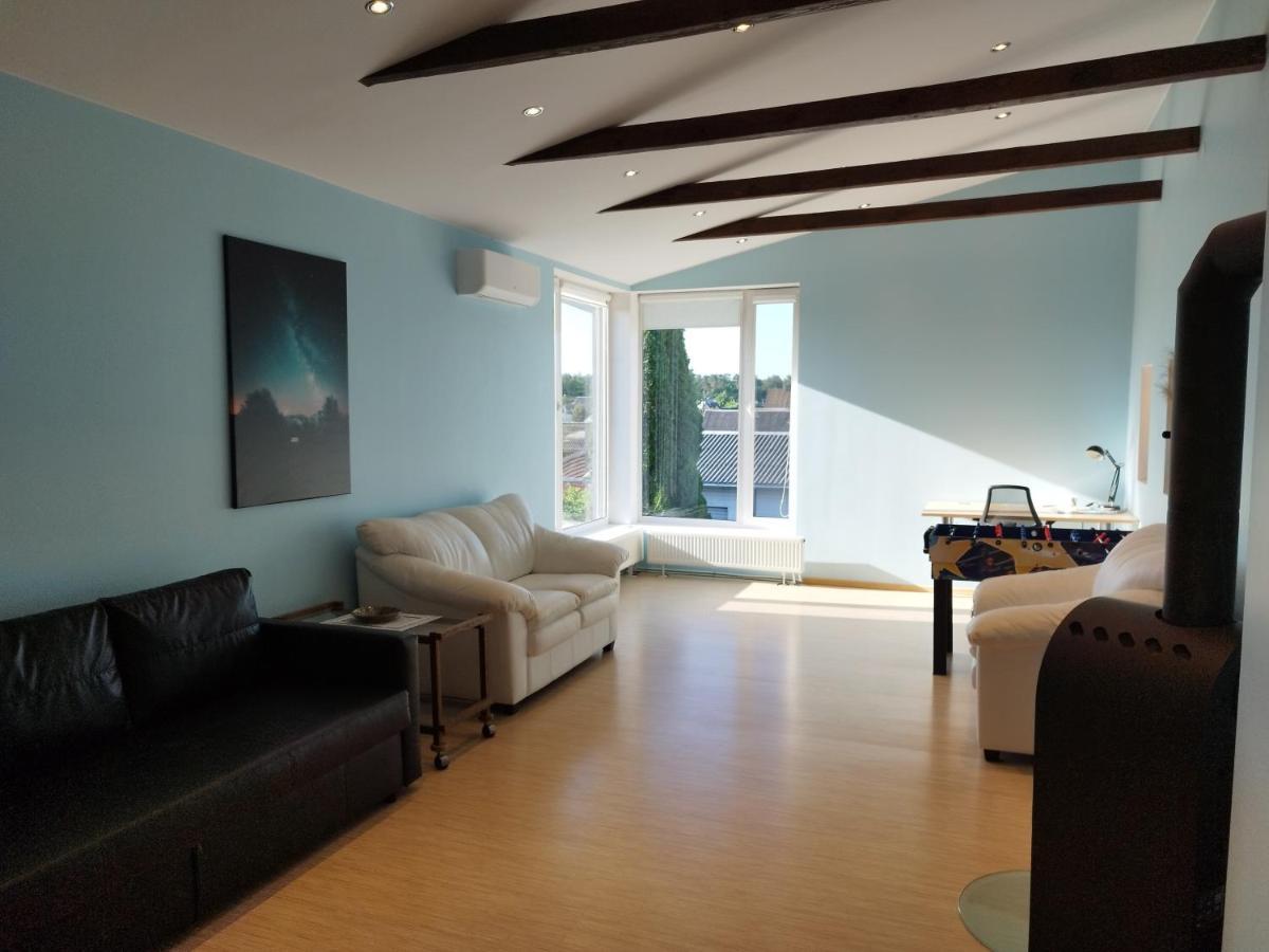 Spacious & Cozy Apartment With Forest View Zapyskis Экстерьер фото